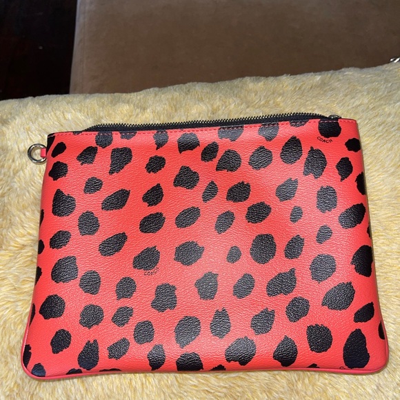 Coach - Picture 2 of 4